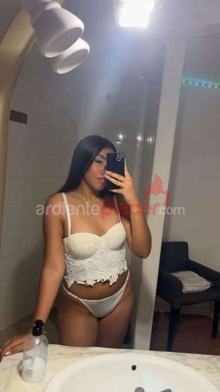 CAROLINA - SEDUCTORA Y FOGOSA ESPERANDOTE