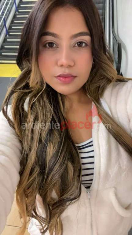 ANDREA ARDIENTE SENSUAL COMPLACIENTE BOMBA DE SEXO