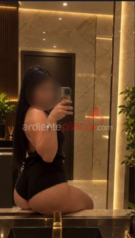 CHICA  LATINA MUY CACHONDA EN ELDA