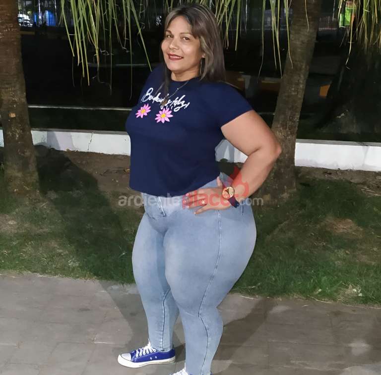 gordita madura curvas novedad curvas