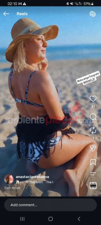 Alisse rusa caliente guapa