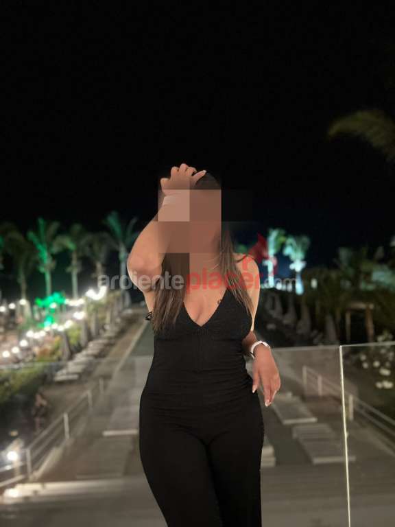 NATALY TRAVIESA Y JUGUETONA NUEVA EN SITGES