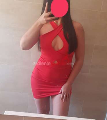 Karla Preciosa y escultural escorts chilena .
