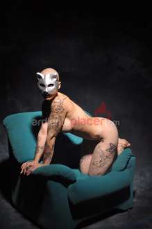 MILF exotica sacaleche