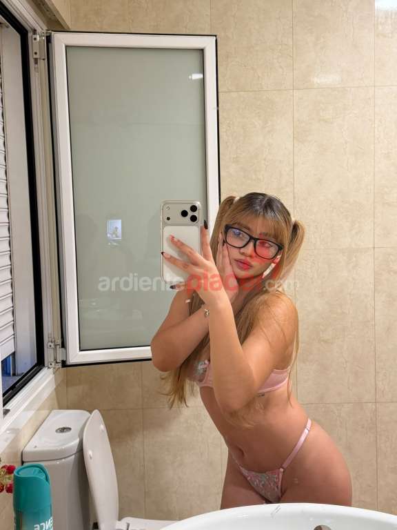 MELODY JOVENCITA MUY TOPP EN COLLBLANC