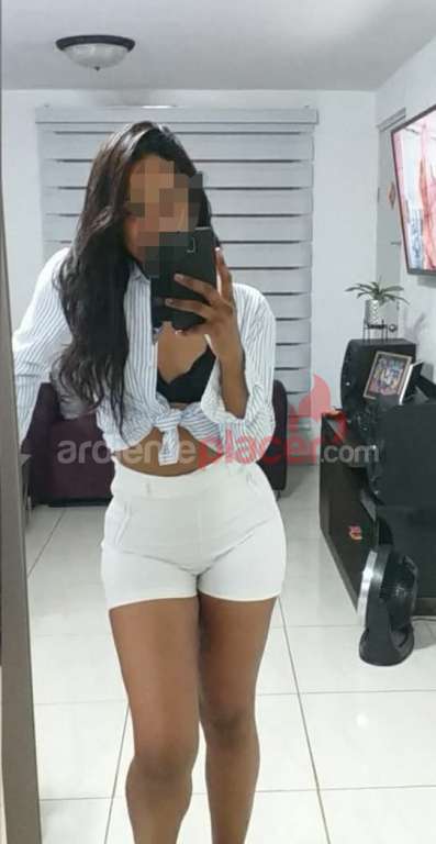 Chica de trato dulce y cercano