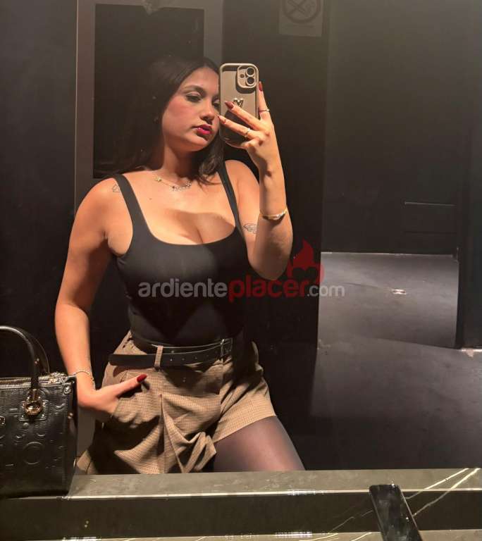 Ana, sofisticada, sensual y fiestera