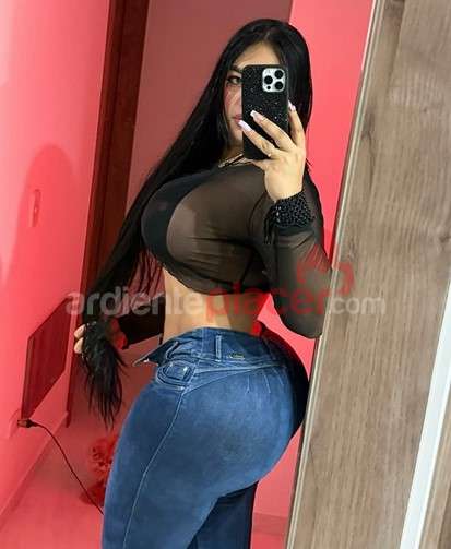 Latina cachondísima, sola en casa,¡!¡!¡!¡!¡