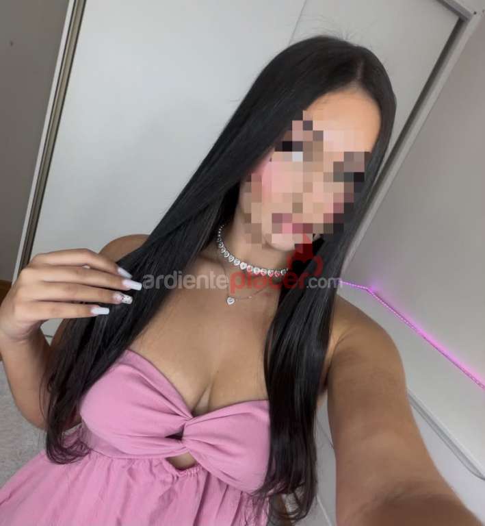 SOFIA LATINA DIVERTIDA CON BUENAS CURVAS