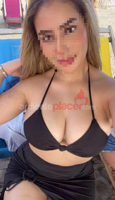 MIA LATINA DIVERTIDA CON BUENAS CURVAS