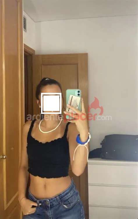 SOBRADILLO CHICA JOVEN GUAPA TU COCHE Y SALIDA