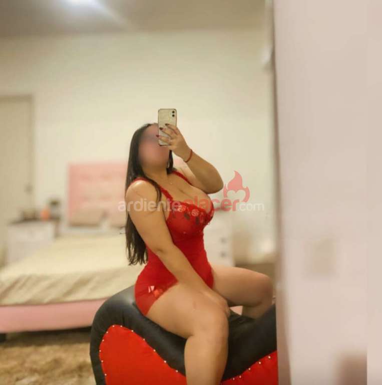LATINA INDEPENDIENTE TRATOS DE NOVIOS