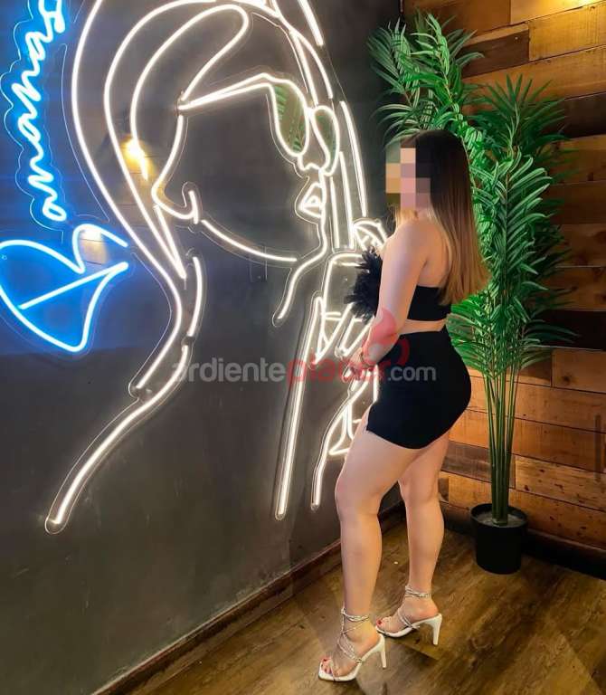 RUBIA ARDIENTE, PRIMERA VEZ  En valdepeñas